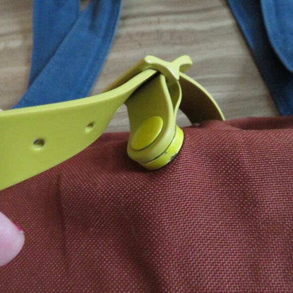 HERSCHEL SUPPLY CO Plus Series Colorblock Block Party Retro Laptop Tote Bag - Picture 7 of 16